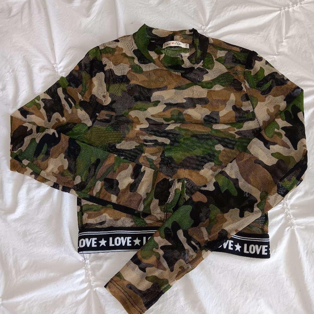 Camo crop top